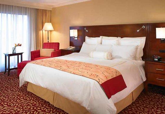 Отель Indianapolis Marriott East Экстерьер фото